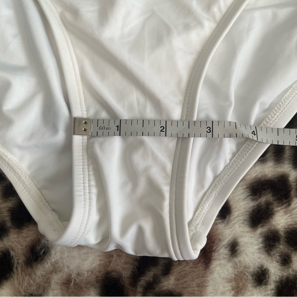 La Blanca US size 16 women’s white cross back one piece swimsuit - Picture 5 of 9